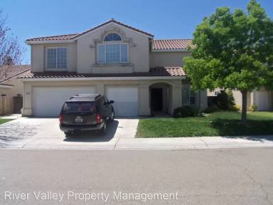 Main picture of 3918 Ginko Way
