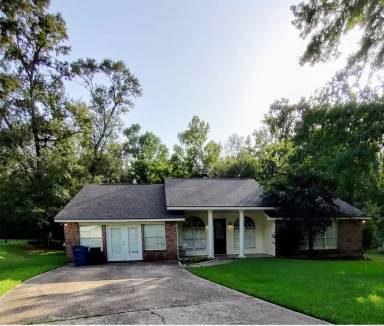 Main picture of 1 Briaroak Cir