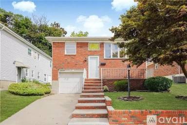 Main picture of 43 Urbana St