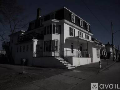 Main picture of 23 N Front St