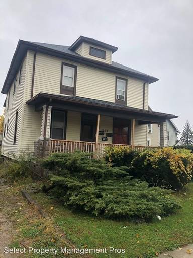 Main picture of 1260 Saint Joseph Blvd