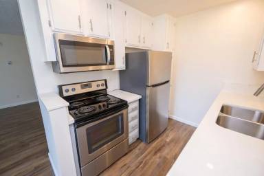 Main picture of 4070 Kansas St