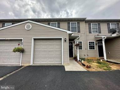 Main picture of 204 Red Cedar Ln