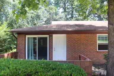 Main picture of 2304 Hartsfield Ct