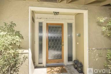 Main picture of 783 Fremont Ave