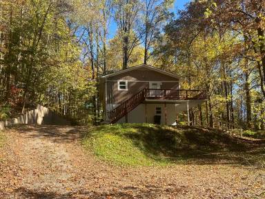 Main picture of 150 Thomas and Webb Rd