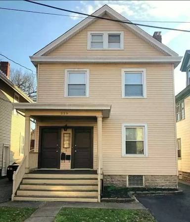 Main picture of 225 Bosley St