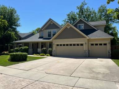 Main picture of 811 E Knoll Ct