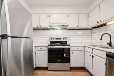 Main picture of 4443 Mobile Dr