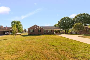Main picture of 4727 Old US Highway 52