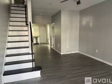 Main picture of 3243 Aramingo Ave
