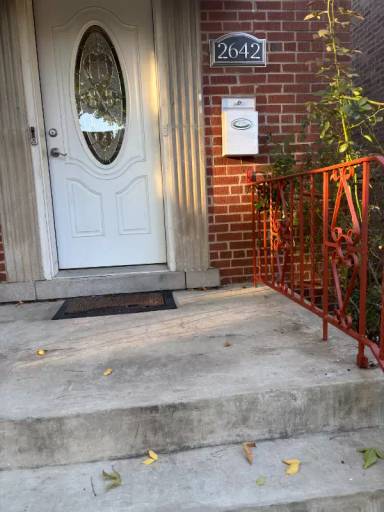 Main picture of 2642 W Gregory St