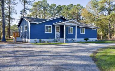 Main picture of 160 Busy Bee Rd