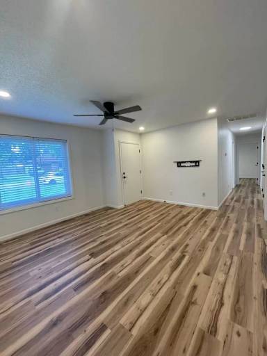 Main picture of 131 N Fairwood Ave