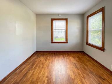 Main picture of 301 N Tillotson Ave