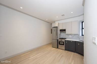 Main picture of 51 W 11th St