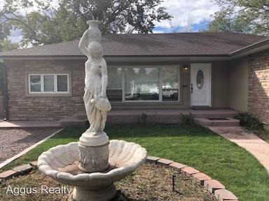 Main picture of 4905 S Galapago St