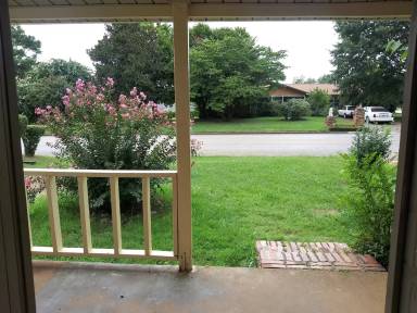 Main picture of 422 12th Ave NW