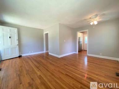 Main picture of 2833 Colonial Cir