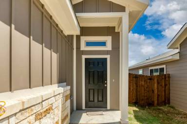Main picture of 744 Wheatfield Dr