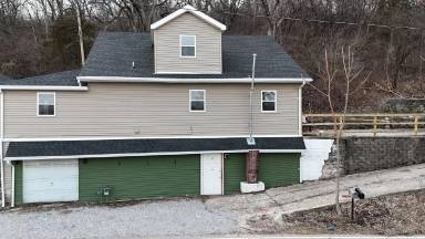Main picture of 7 N Riverview Ave
