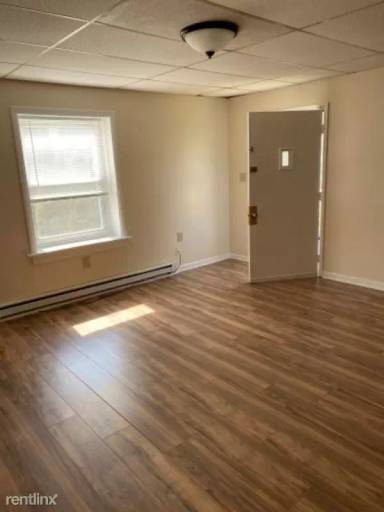 Main picture of 14 E 3rd St