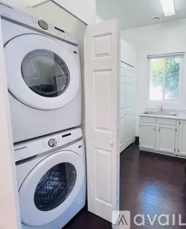 Main picture of 1129 W 24th St