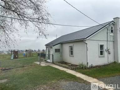 Main picture of 1146 Lancaster Pike