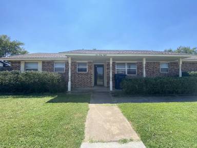 Main picture of 1068 SW 98th St
