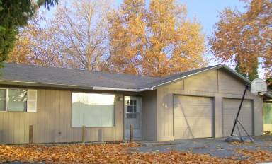 Main picture of 607 Benham St