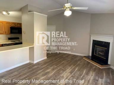 Main picture of Commons On the Lake