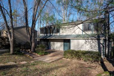 Main picture of 2349 Old Trail Dr