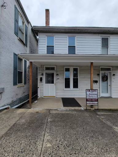 Main picture of 109 S Potomac St