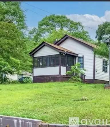 Main picture of 463 Oak Dr