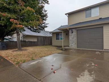 Main picture of 2068 Scott Rd