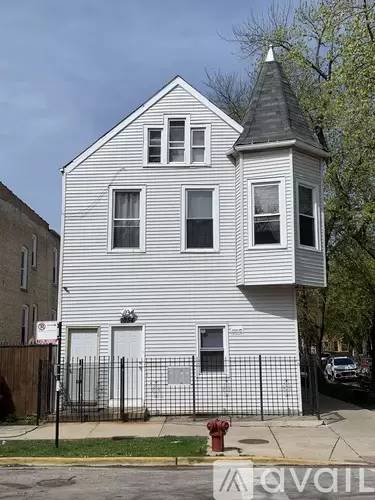 Main picture of 1854 N Kedvale Ave