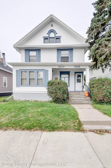 Main picture of 1528 Flett Ave