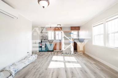 Main picture of 3652 Platt Ave