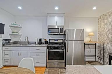 Main picture of 202 39th St