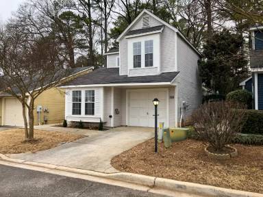 Main picture of 138 Briargate Ln