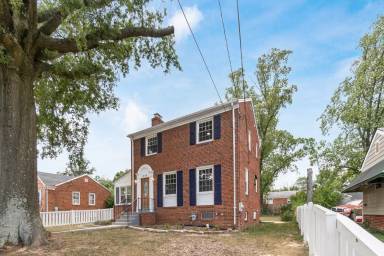 Main picture of 2114 Beechwood Rd