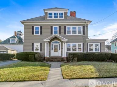 Main picture of 18 Moorland Ave