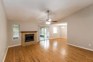Main picture of 8136 Honeysuckle Ln