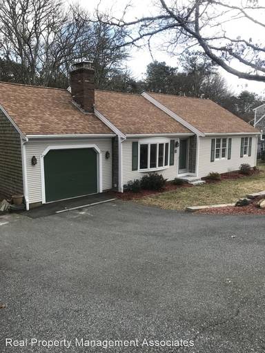 Main picture of 14 Peacock Dr