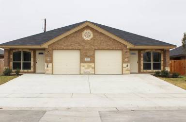 Main picture of 203 Sladecek Dr