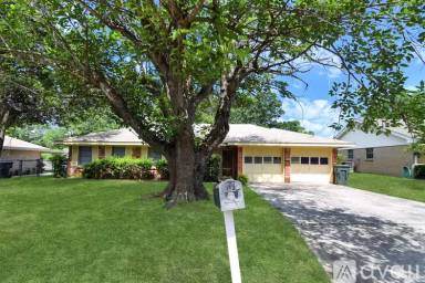 Main picture of 3814 Rosemary Ln