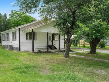 Main picture of 2700 Caddo St