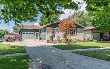 Main picture of 50 Duchess Dr