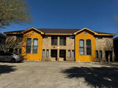 Main picture of 1208 W Fig Ave