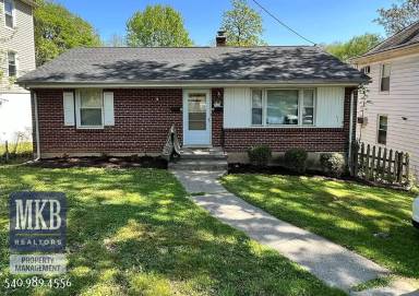 Main picture of 1813 Oxford Ave SW